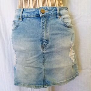 F21 distressed Jean skirt Sz 28